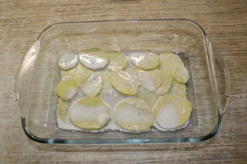 Сливочный гратен из картофеля с хрустящей сырной корочкой: пошаговый фото рецепт