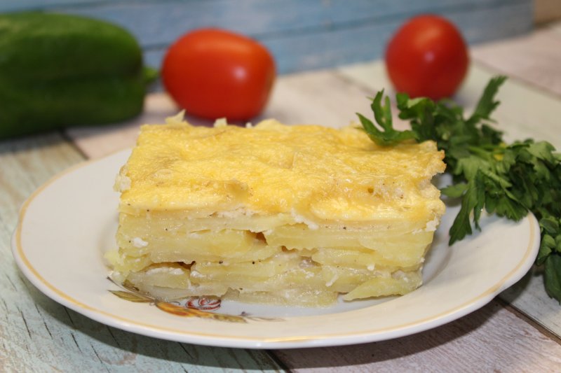Сливочный гратен из картофеля с хрустящей сырной корочкой: пошаговый фото рецепт