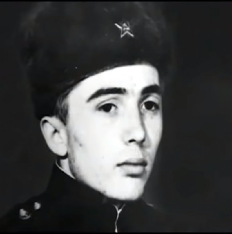 Коршунов б г. Расстрел на Привокзальной площади Курска в 1968.