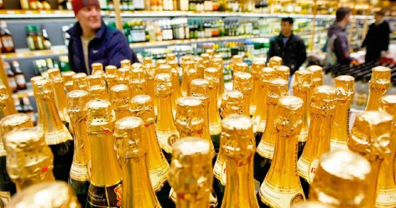 «Посмотрите, как пьют британцы!» Винный эксперт - о хорошем вине и русском пьянстве