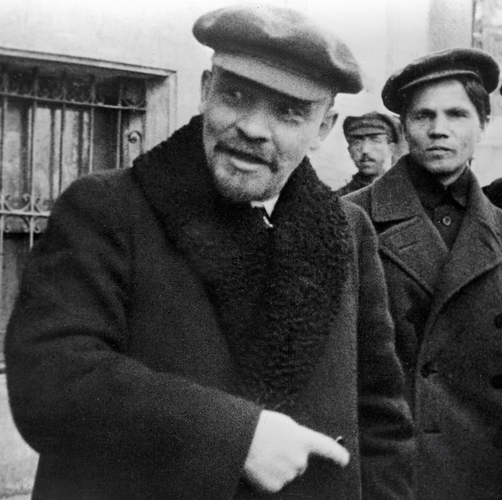 Ленин Троцкий и Крупская в Горках