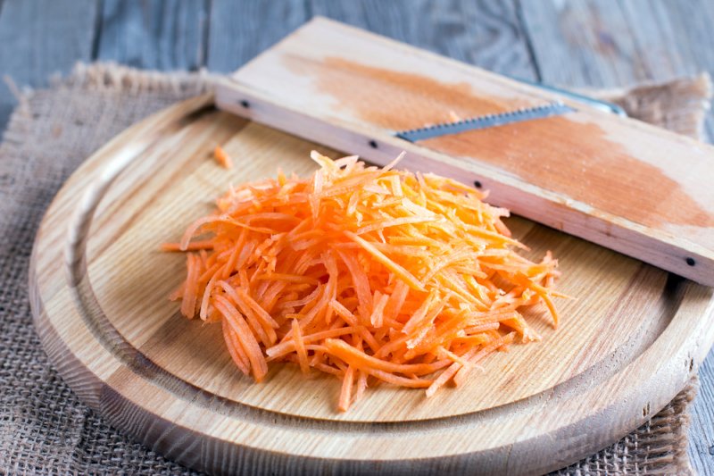 Салат из кольраби с морковью и огурцом: пошаговый фото рецепт