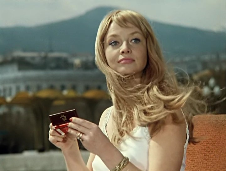 Без ботокса и утиных губ. 10 главных красавиц советского кино