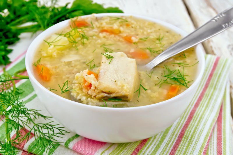 Суп с рыбными консервами и пшеном за 30 минут