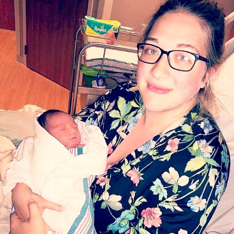 Закрыла от пуль. 25-летняя мать пожертвовала собой ради малыша