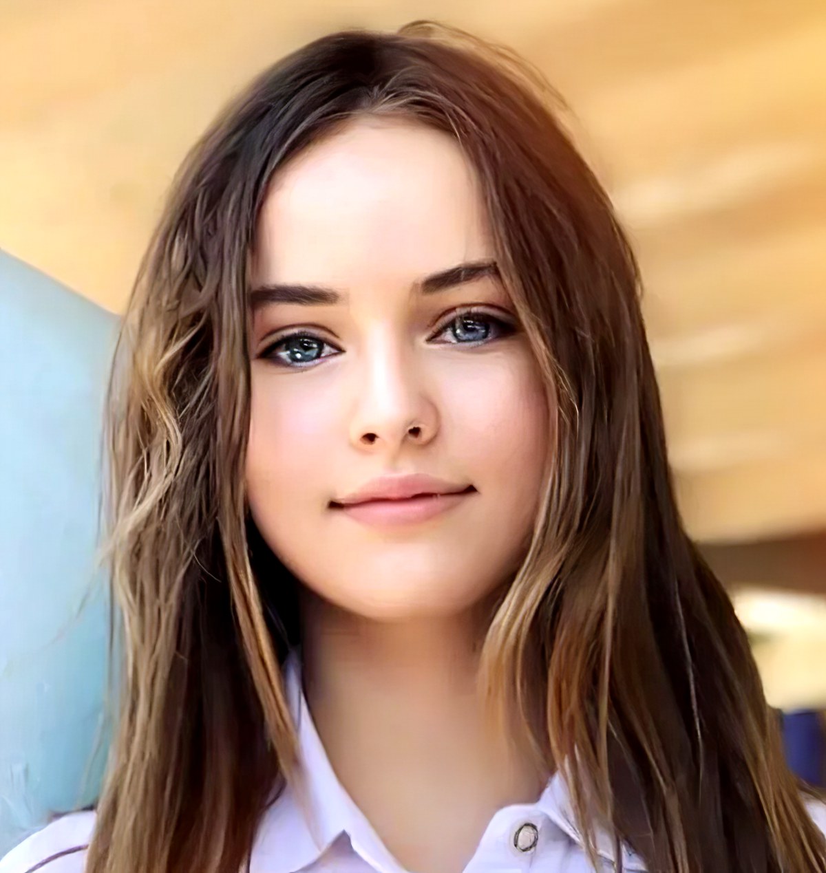 Красивое лицо девушки 12 лет