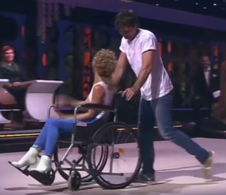 Со съемок - в инвалидную коляску. Травмы российских звезд на телешоу