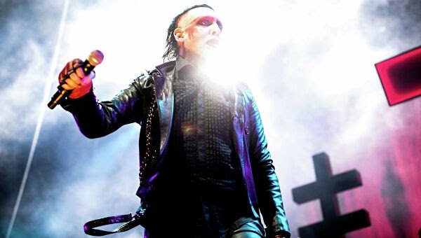 Marilyn Manson: песня Sweet Dreams, Мэрилин Мэнсон без грима и с Дитой фон Тиз