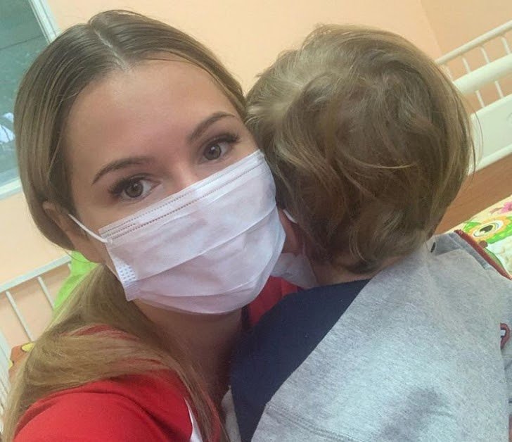 Мария Кожевникова рассказала о болезни ребенка и фото в мужских журналах