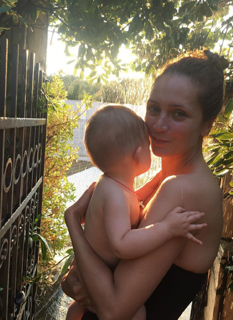 Виктория Исакова рассказала, как потеряла трёхмесячную дочь