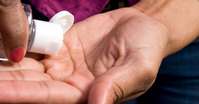 Как сделать антисептик для рук в домашних условиях - рецепт от МЧС