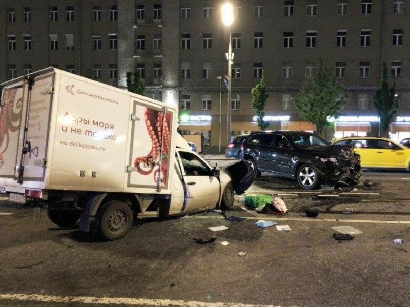 ДТП с Ефремовым: все подробности об аварии в центре Москвы