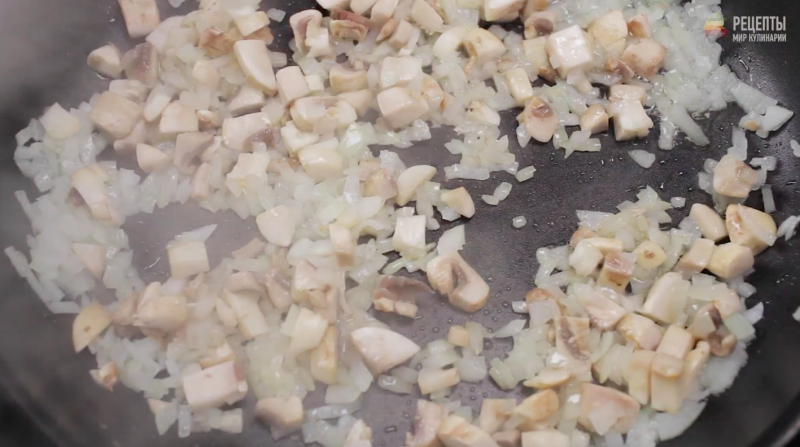 Баклажаны, фаршированные грибами и мясом: видео-рецепт