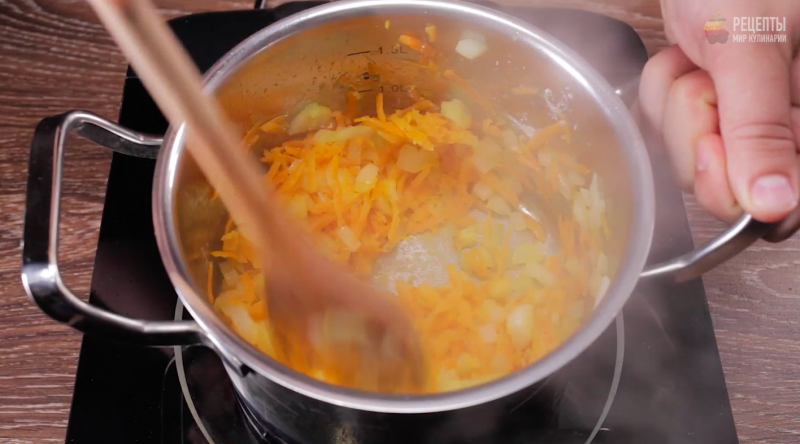 Фрикадельки в луково-морковном соусе (по-мадридски): видео-рецепт
