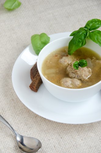 Вермишелевый суп с гречневыми фрикадельками