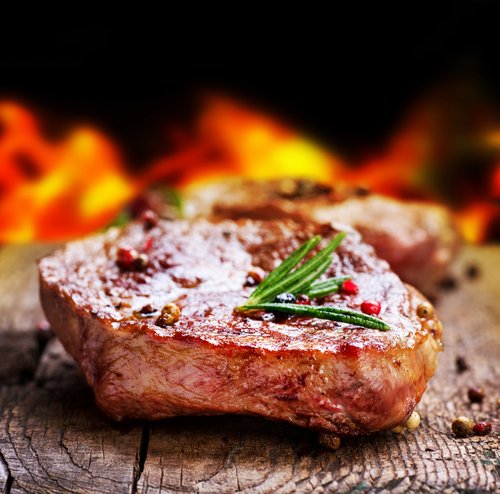 4 простых рецепта, как превратить жесткое мясо в мягкое и сочное