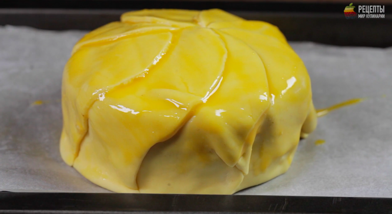 Пирог с камамбером и картофелем: видео-рецепт