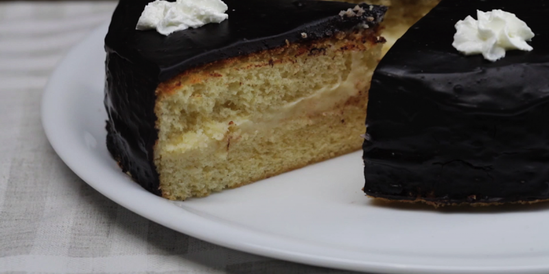 ВИДЕО-РЕЦЕПТ: Домашний торт "Чародейка"