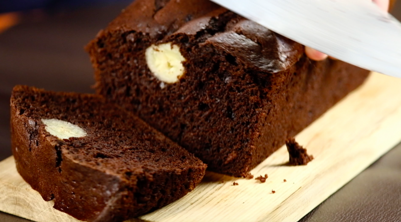 Шоколадно-банановый хлеб: видео-рецепт