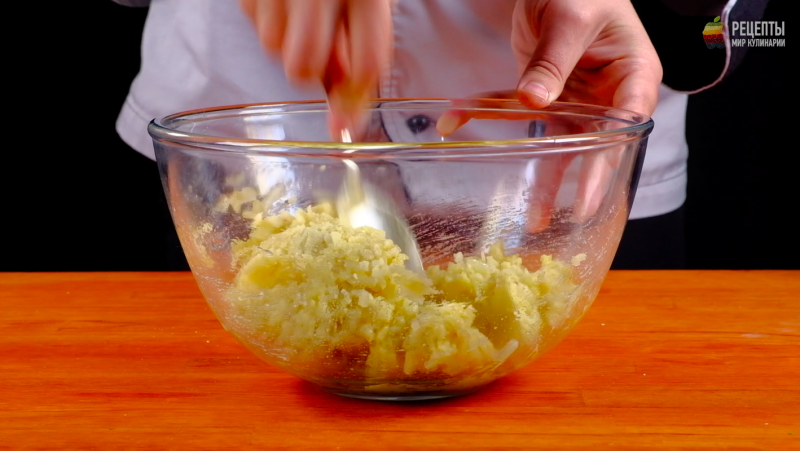 Колдуны из картофеля и мясного фарш: видео-рецепт