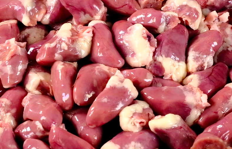 Куриные сердечки с грибами в соевом соусе: видео-рецепт