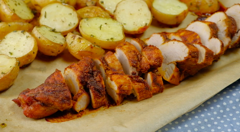 Свинина “Косичка” в ароматным картофелем: видео-рецепты