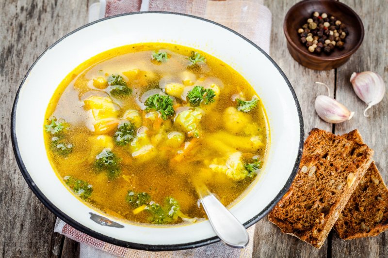Овощной суп с брокколи и цветной капусты