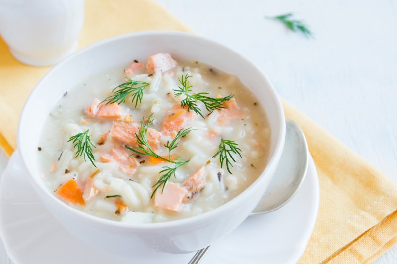 Суп с лососем и вермишелью