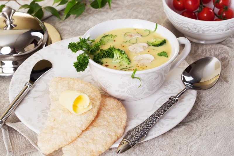 Вкуснейший сырный суп с шампиньонами и брокколи