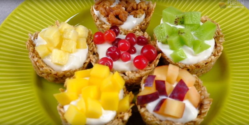 ВИДЕО-РЕЦЕПТ: Полезные кексы на завтрак: 3 разные основы и 12 разных начинок на любой вкус