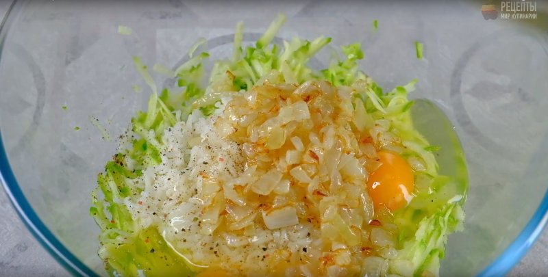 ВИДЕО-РЕЦЕПТ: Запеканка из риса и кабачков сыра