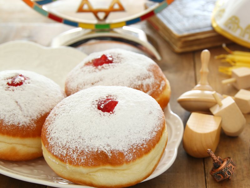 Еврейские пончики Суфганиет