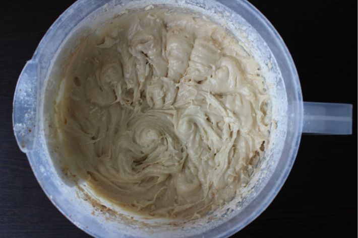 Пошаговый фото-рецепт: Яблочный кекс с овсяным штрейзелем