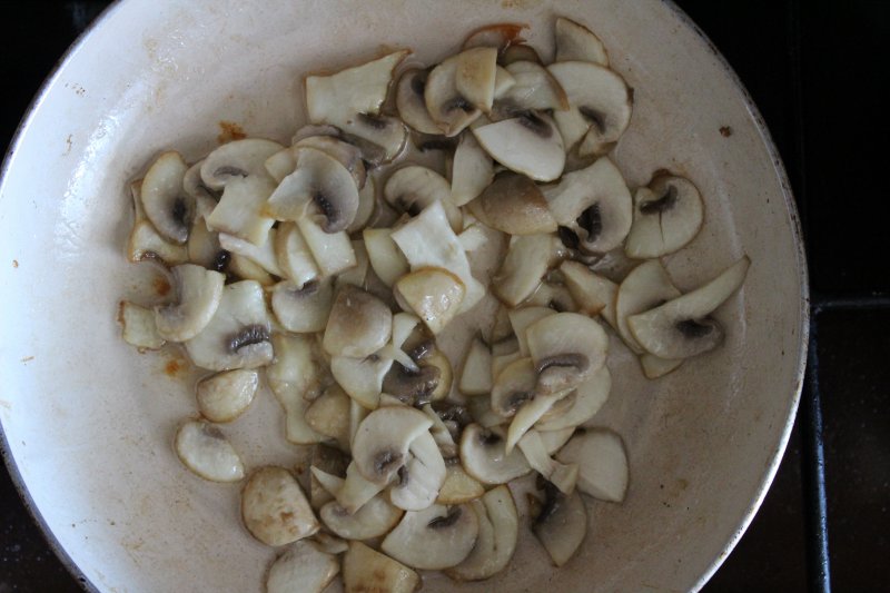 Пошаговый фото-рецепт: Тосканский грибной суп с фасолью