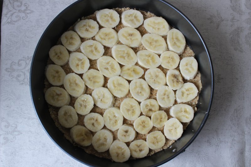 Пошаговый фото-рецепт: Йогуртовый торт с киви и бананом