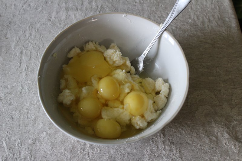 Пошаговый фото-рецепт: Пирог с яблоками и сметанным кремом
