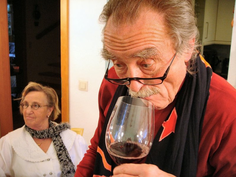 Защита от старения: неожиданные факты о пользе красного вина