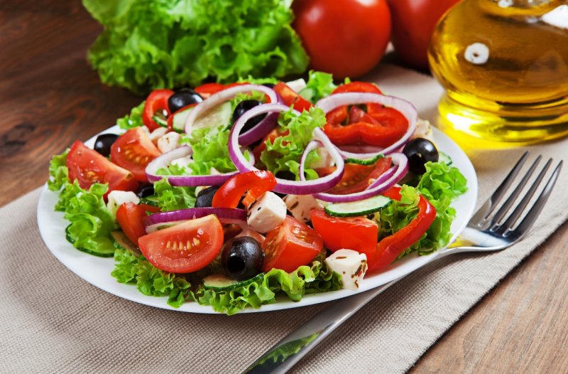 Аппетитный греческий салат