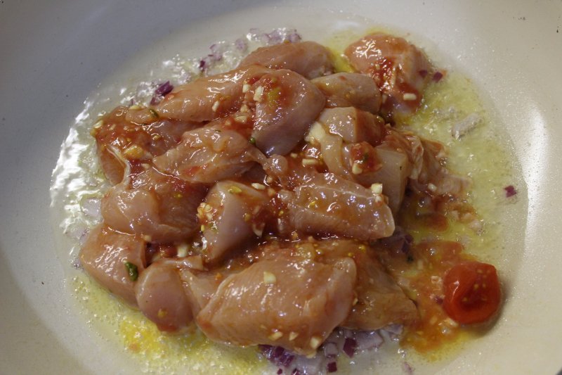 Куриное филе в овощном соусе с фунчозой: пошаговый фото рецепт