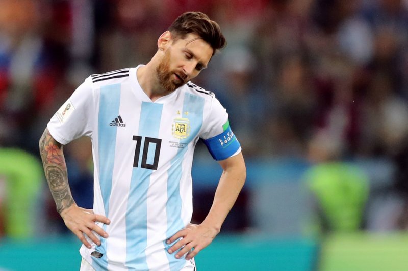 Аргентинцы разгромно проиграли на ЧМ и рискуют не выйти в 1/8 финала