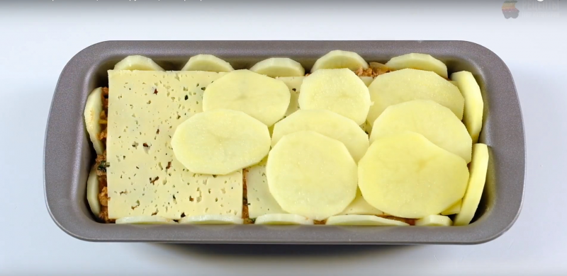 Мясной пирог с овощами и хрустящим картофелем