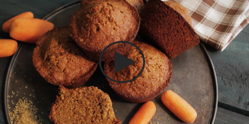 Морковные кексы с имбирем и корицей: видео-рецепт