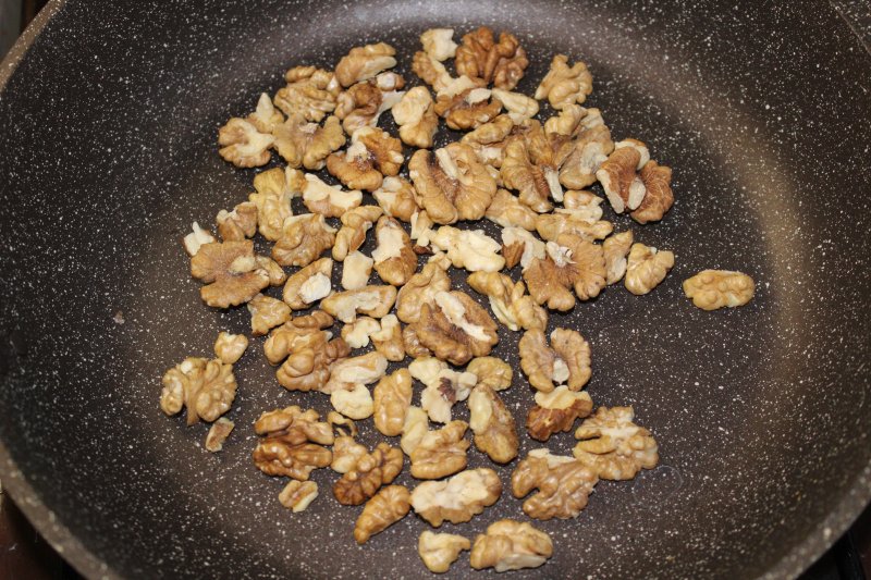 Пикантная слоеная закуска из баклажанов: пошаговый фото-рецепт