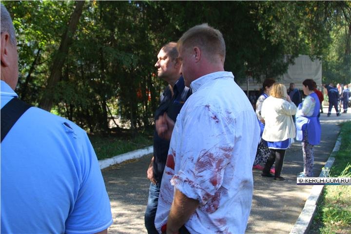 Студент с бомбой и ружьем. Что известно о массовом убийстве в Керчи