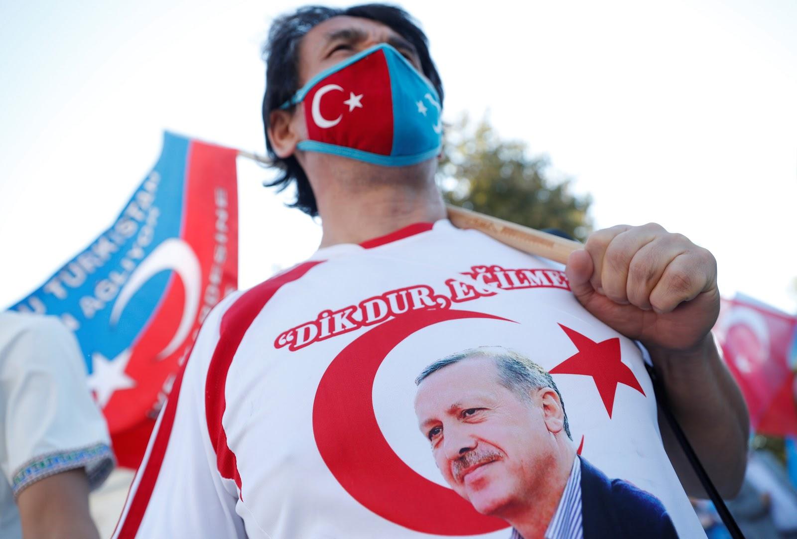 Сатановский: Европа бессильна перед исламистами, а Эрдоган вертит Россией