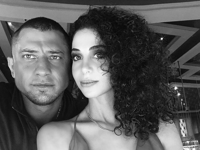 СМИ: Прилучный живёт с Карпович, но встречается с армянской актрисой