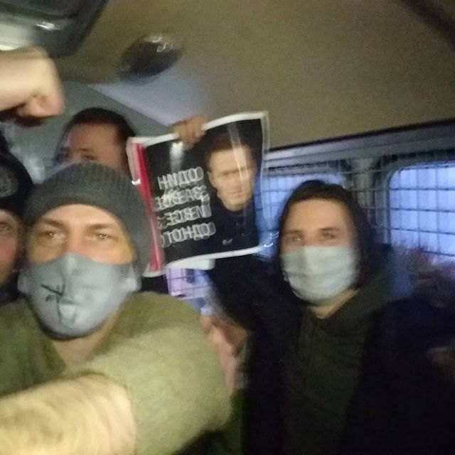 От Бортич до семьи Виторганов: кто из звёзд вышел на митинг за Навального