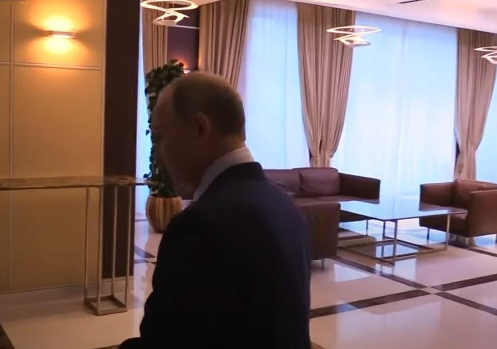 Не дворец, а усадьба. Как выглядит главная резиденция президента РФ