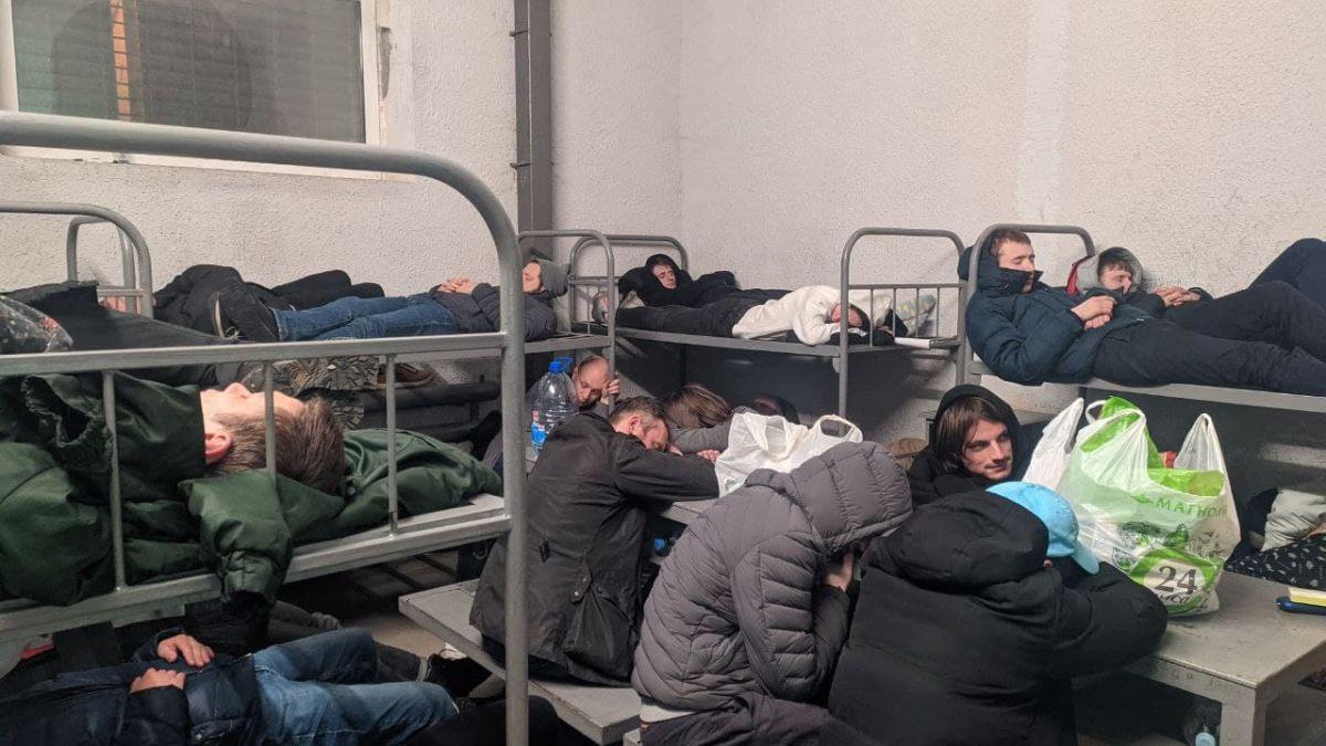 «Сидел со сторонниками Путина». Как устроен лагерь для арестантов в Сахарово