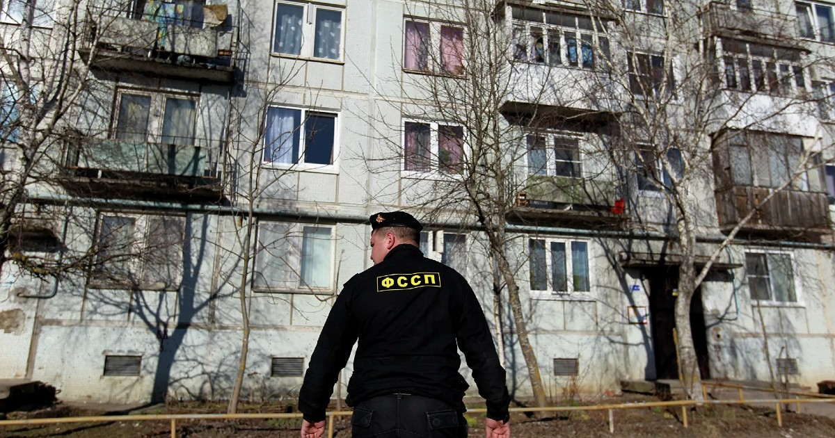 У россиян разрешили изымать за долги единственное жилье. Как это будет